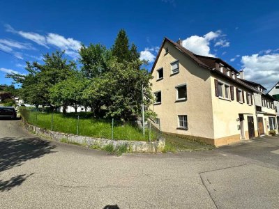 GROSSZÜGIGES ZWEIFAMILIENHAUS IN SULZBACH-LAUFEN!