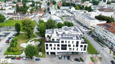 Neuer Kaufpreis: hochmoderne Loggia-Wohnung mit dem "Schloss Traun" vor der Haustüre