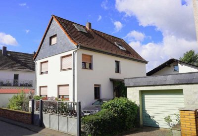 Braunshardt. Tipp-Topp gepflegtes Einfamilienhaus mit Balkon und großer Garage - ohne Garten -