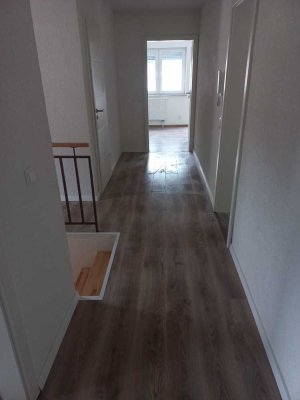 Renovierte 4-Raum-Wohnung mit Balkon in Seelbach