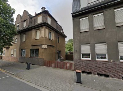 Doppelhaushälfte 2-3 Parteien mit Garten, Garage Hof