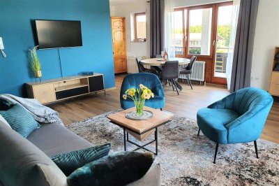 Wohnen auf Zeit: Exklusive voll eingerichtete 2-Zimmer-Whg mit Balkon und viel Charme