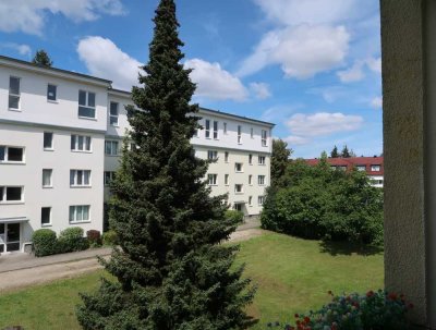 Bezugsfrei: Sonnige, ruhige und familiengerechte Vier-Zimmerwohnung nahe S-Bahnhof Schichauweg