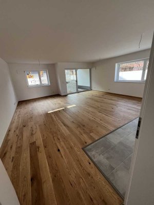 Energieeffizient und Modern: 2-Zimmer-Wohnung mit Terrasse zum Erstbezug!