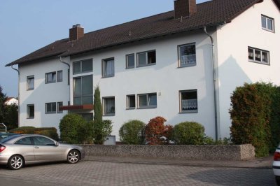 Schöne 4-Raum-Wohnung mit EBK und Balkon in Ramstein-Miesenbach