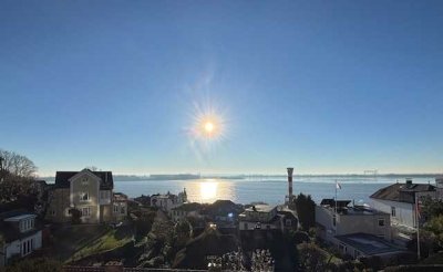 Panorama-Elbblick,  bezaubernde 2-Zi. Whg. in Hamburg-Blankenese