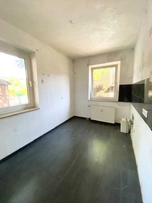 * ab sofort * WEHOFEN * 3 Zimmer, Gartennutzung, Tageslichtbad - renovierungsbedürftig