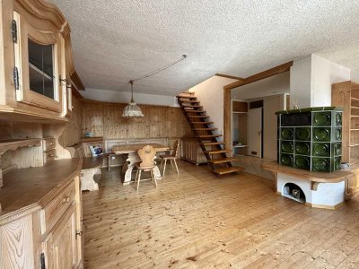 Penthouse + Maisonette mit alpinem Flair in ruhiger, gepflegter Anlage