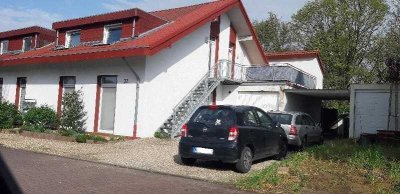 nicht alltägl Eigentumswohnung: Oberwohnung mit sep. Eingang und gr. Dachterrasse