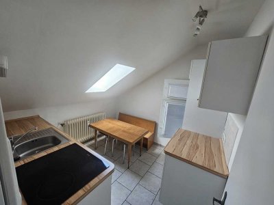 Schöne 2-Zimmer-Dachwohnung in Neusäß