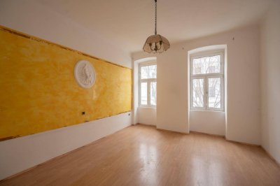 ++NEU++ Zwei nebeneinanderliegende, sanierungsbedürftige 1-Zimmer Altbau-Wohnungen mit Potenzial!