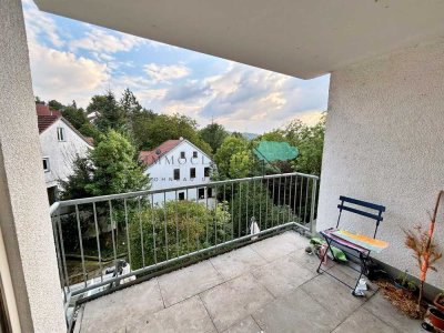 Helle, großzügige 4-Zimmer Wohnung mit Balkon und Tiefgaragenstellplatz in Marbach am Neckar