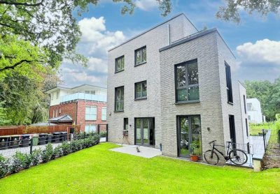 MIT DACHTERRASSE: 4-Zimmer-Komfort-Maisonette in Top-Lage von Volksdorf