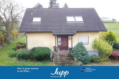 Schönes großes Einfamilienhaus mit Garten, Scheune mit Garage, Doppelgarage, Üxheim-Leudersdorf (11)