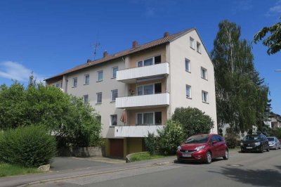 Frisch sanierte 4-Zimmer-Wohnung hochparterre mit Balkon mit EBK in ruhiger Lage in Bad Staffelstein