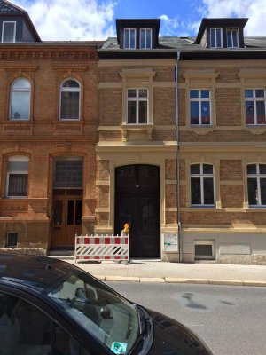 Günstige, neuwertige 4,5-Zimmer-Erdgeschosswohnung mit gehobener Innenausstattung in Apolda