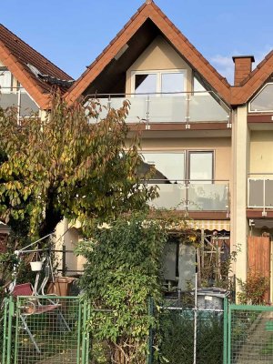 Reihenmittelhaus  Freiburg-Rankackerweg als 2 Fam.-Haus ausgebaut