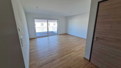 Erstbezug einer gemütlichen 2 Zimmerwohnung incl. Balkon und breitem Tiefgaragenplatz