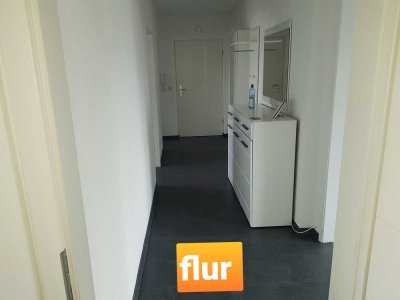 Vollständig renovierte 4-Zimmer-Wohnung mit Balkon und Einbauküche in Aschaffenburg