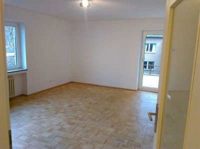 Helle 1-Zimmer-Wohnung mit Balkon in Harffstraße, Düsseldorf