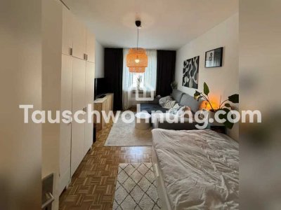 Tauschwohnung: Wohnung mit Balkon und EBK Altbau