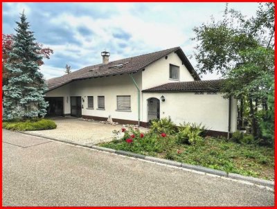 Zwei- Dreifamilienhaus mit herrlichem Blick in Gurtweil