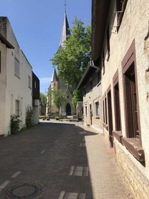 Modernisiertes Haus mit fünf Zimmern und Einbauküche in Ober-Hilbersheim