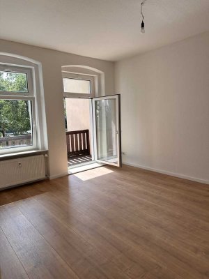 Schön geschnittene 3 Zimmerwohnung mit großen Balkon in Görlitzer Südstadt