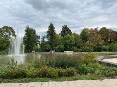 1. OG, 2 ZKB; 77m² - Wohnen in exklusiver Lage am Park! Balkon, Keller, Stellplätze....