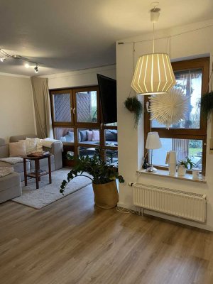 Erdgeschosswohnung mit zwei Zimmern sowie Balkon und EBK in Friedrichshafen