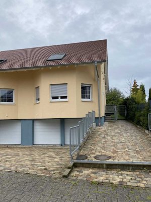 DHH in Top-Lage von Bruchsal Gebiet Silberhölle mit Blick in die Rheinebene