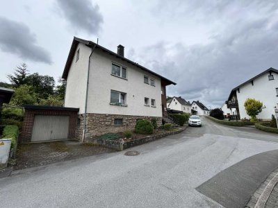 Vollvermietetes Zweifamilienhaus in Beringhausen