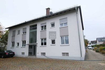 Einziehen und Wohlfühlen - Erdgeschosswohnung mit EBK, großer Terrasse u. Stellplatz in ruhiger Lage