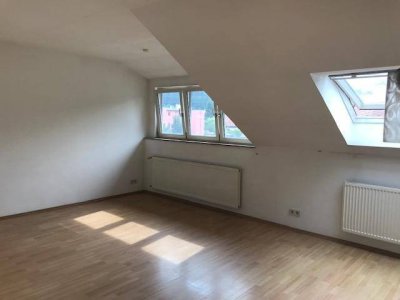 Vierzimmer-Dachgeschoßwohnung in St. Martin!