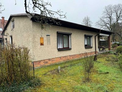 EFH BAUJAHR 1982 CA. 84 m² WFL. AUF 879 m² GRUND, GUTE LAGE IN HOHEN NEUENDORF