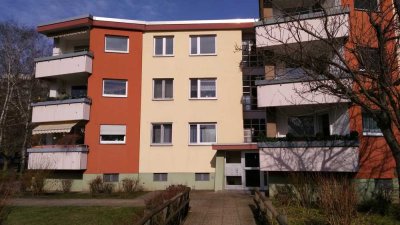 Schöne 2 Zimmerwohnung mit Bad und Balkon