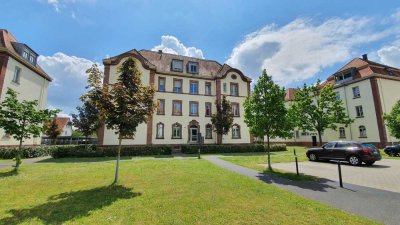 Hochwertige 2-Zimmer-Wohnung inkl. Einbauküche und Carport in den alten Yorkhof Kasernen