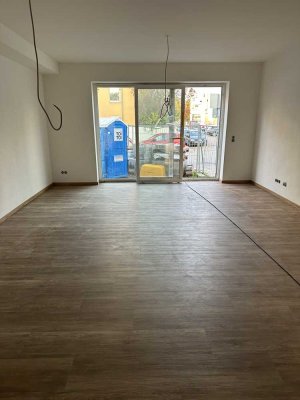 Erstbezug nach Sanierung - 2-Zimmer-Wohnung im Loftstyle mit EBK und Terrasse