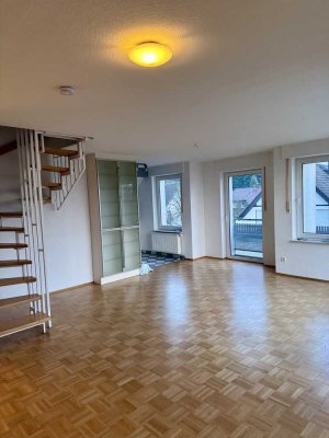 Modernisierte 3,5-Zimmer-Wohnung mit Balkon und Einbauküche in Dinslaken