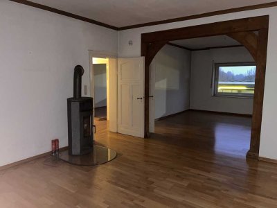 Gemütliche 3,5 Zimmer Wohnung mit EBK & Kamin