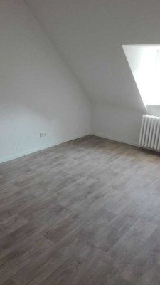 Helle 2-Zimmer-Wohnung mit Balkon in Duisburg-Neudorf