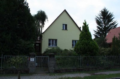 Günstiges, modernisiertes 3,5-Raum-Einfamilienhaus in Schöneiche bei Berlin