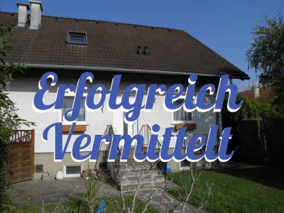 ***SOLD ! *** Sorgfälltig renovierte Doppelhaushälfte in ruhiger Siedlung