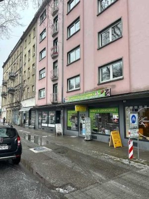 Studentin gesucht - möbliertes 1-Zi.-Apartment im 6.OG (ohne Lift) in Toplage von Karlsruhe