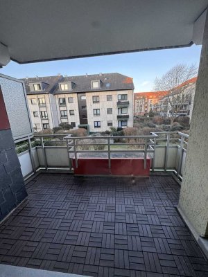 Frisch sanierte 2-Zimmer Wohnung mit Balkon und TG-Stellplatz