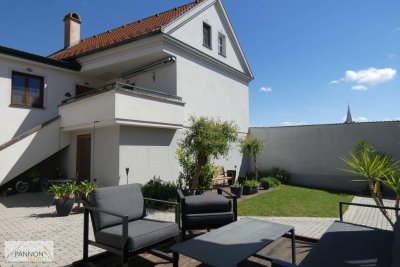 TOP MEHRFAMILIENHAUS MIT VIEL POTENTIAL UND SEEBLICK