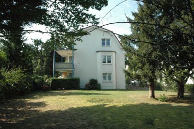 Sofort beziehbar! 80qm Traumwohnung in Biesdorf: 2 Etagen m. eigenem Garten!