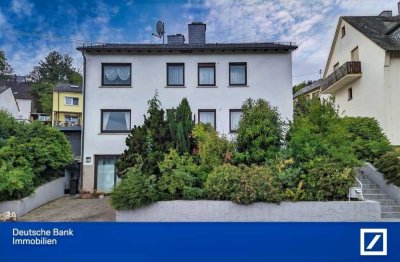 Ihr Traumhaus erwartet Sie! Gepflegtes Zweifamilienhaus mit exklusiven Extras