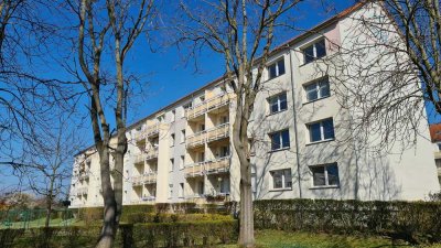 // ruhig gelegene 2-Raum-Wohnung in Top Lage mit Balkon //