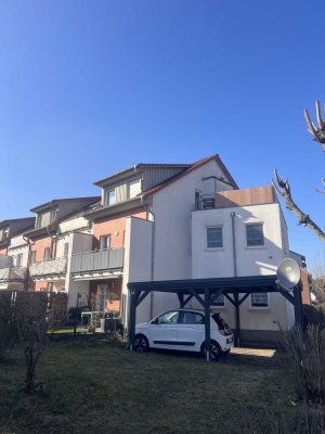 Sonnige+sehr gepflegte 2-Raum-Wohnung zum Wohlfühlen mit kompl. Einbauküche + eigenem Kfz-Stellplatz